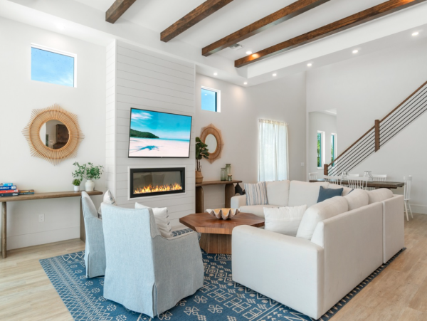 Luxury 4-Bedroom Home Near Vanderbilt Beach in Naples